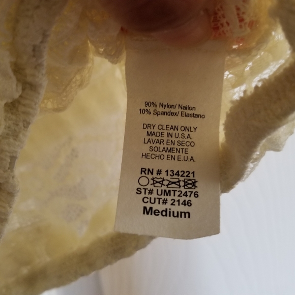 Urban Mix Lace Crop Top - Picture 3 of 3